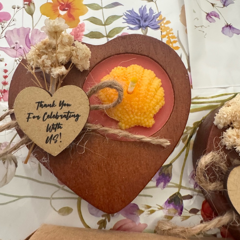 Heart-Shaped Floral tea lights - Picture 2 of 6